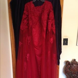 Floor length Burgundy Lace Sheath Column dress.